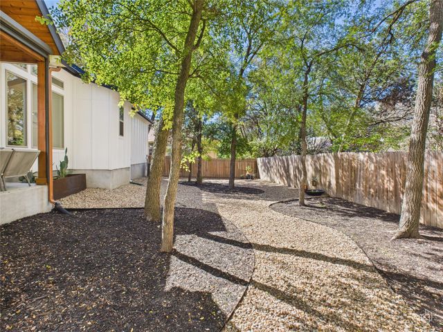 3002 Sunridge DR, Austin, TX 78741