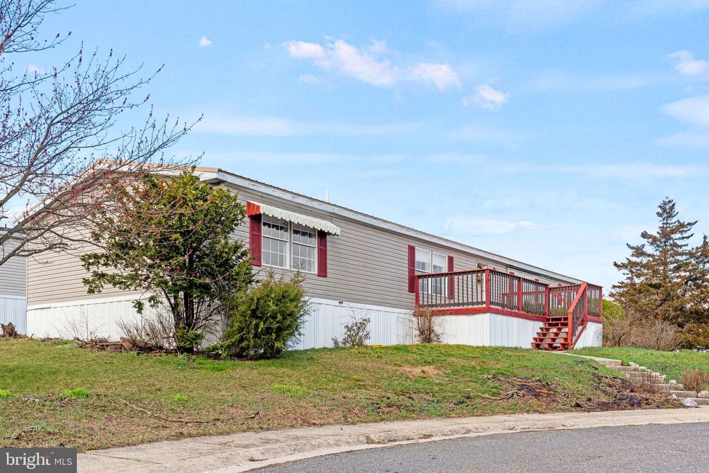 19 NORTHVIEW DRIVE, Carlisle, PA 17013