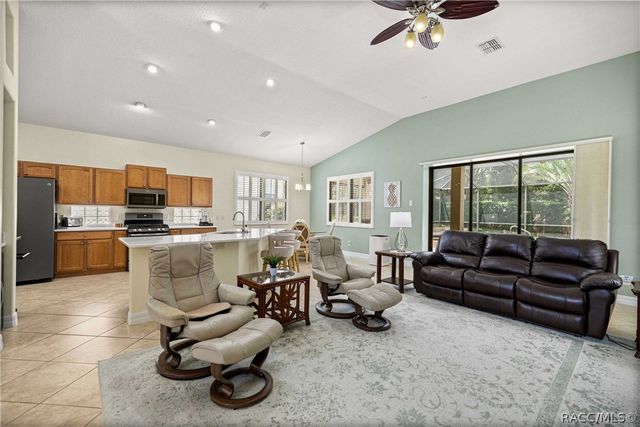 155 W Doerr Path, Hernando, FL 34442