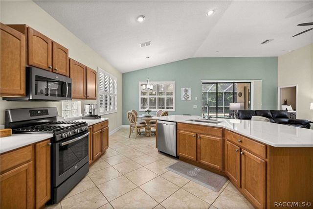 155 W Doerr Path, Hernando, FL 34442