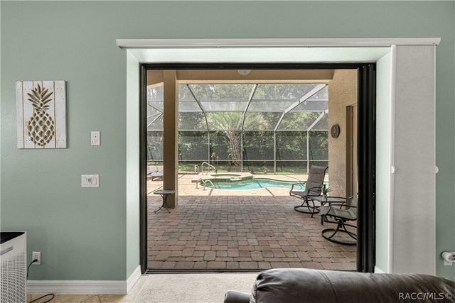 155 W Doerr Path, Hernando, FL 34442