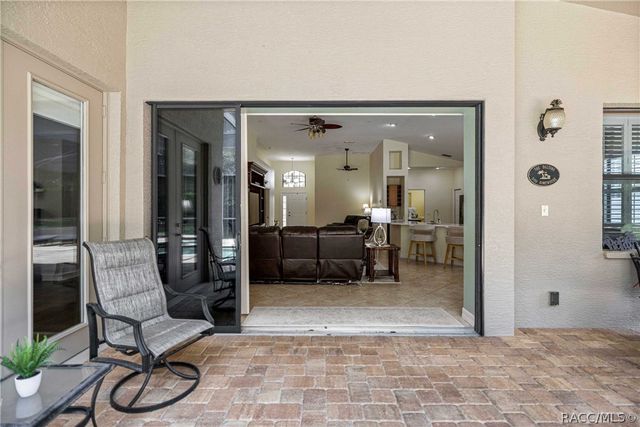 155 W Doerr Path, Hernando, FL 34442