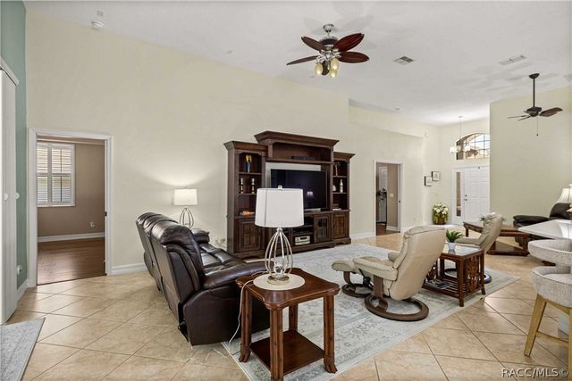 155 W Doerr Path, Hernando, FL 34442