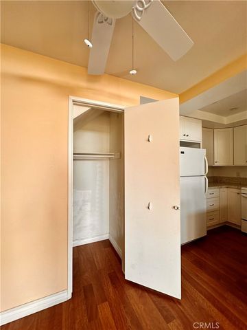 189 Alicante Aisle 229, Irvine, CA 92614