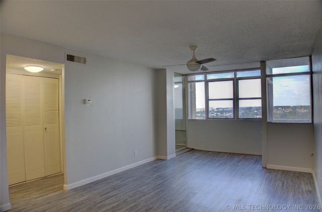 1502 S Boulder Avenue 18K, Tulsa, OK 74119