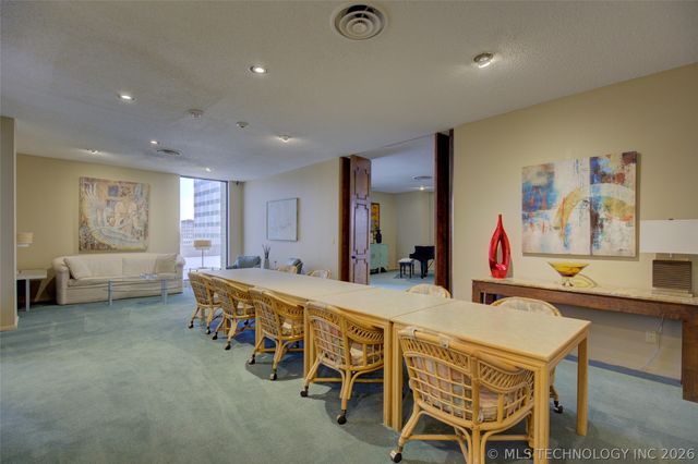 1502 S Boulder Avenue 18K, Tulsa, OK 74119