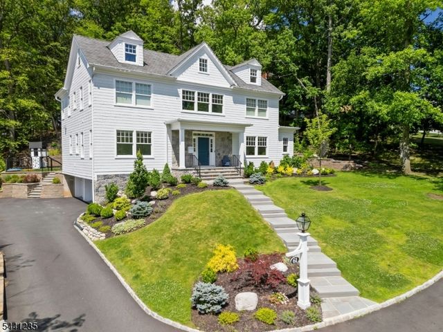 61 Slayton Dr, Millburn Twp., NJ 07078
