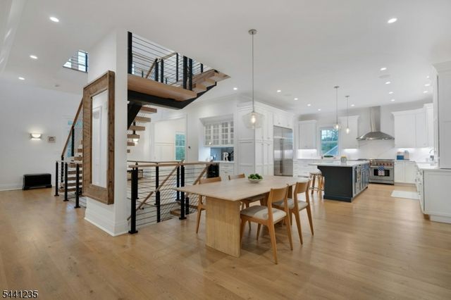 61 Slayton Dr, Millburn Twp., NJ 07078