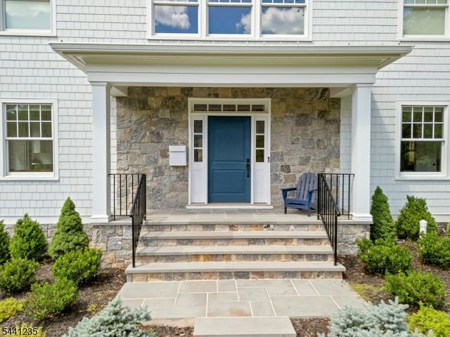 61 Slayton Dr, Millburn Twp., NJ 07078