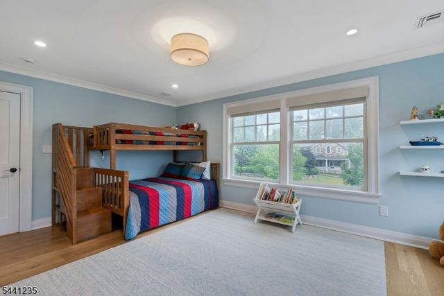 61 Slayton Dr, Millburn Twp., NJ 07078