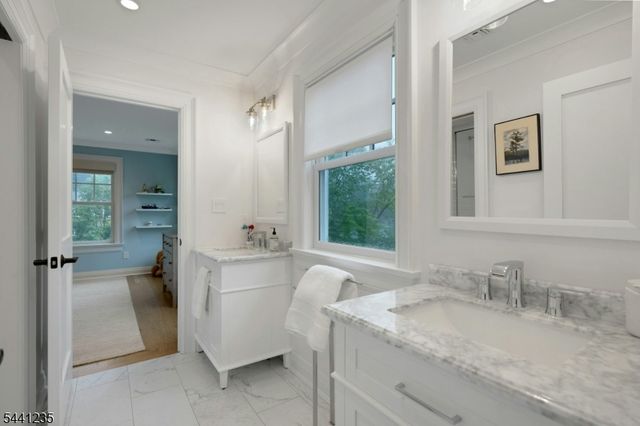 61 Slayton Dr, Millburn Twp., NJ 07078