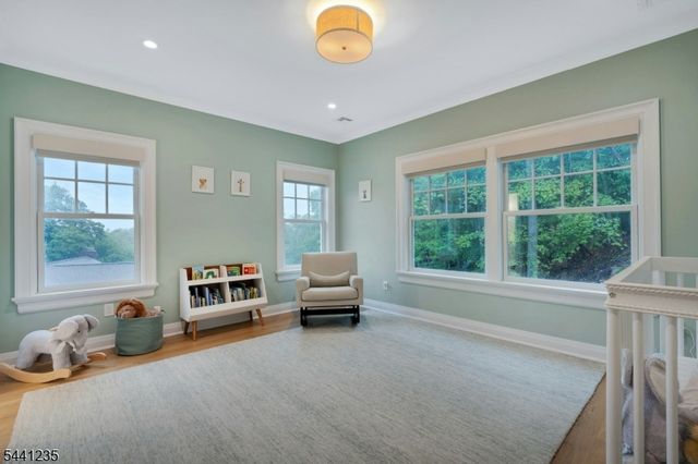61 Slayton Dr, Millburn Twp., NJ 07078