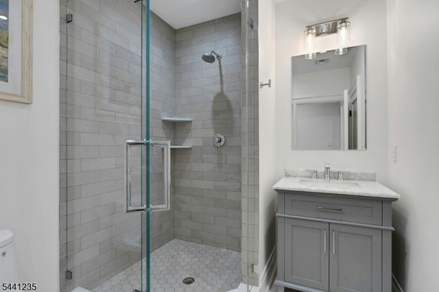 61 Slayton Dr, Millburn Twp., NJ 07078
