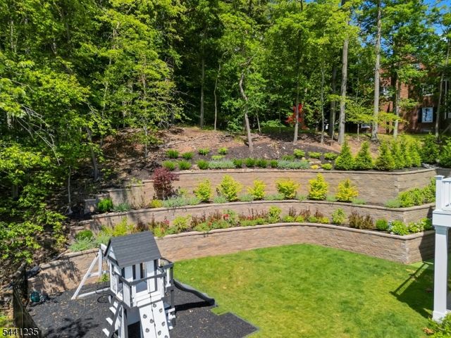 61 Slayton Dr, Millburn Twp., NJ 07078