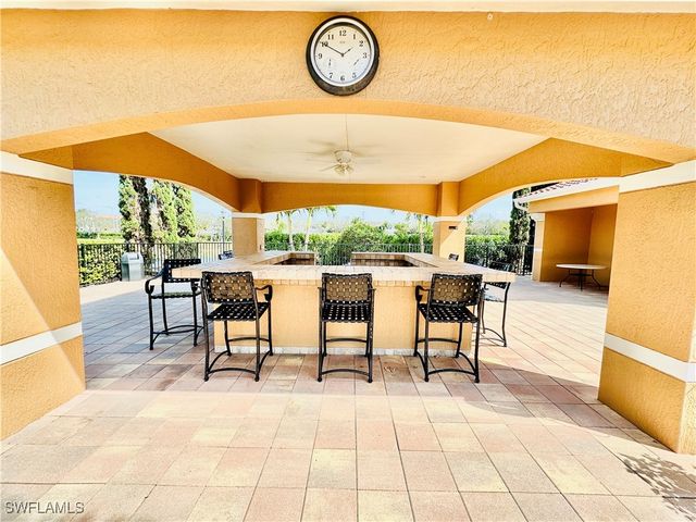 1820 Florida Club CIR 2210, Naples, FL 34112