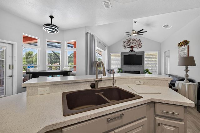 5805 WEDGEFIELD DRIVE, Zephyrhills, FL 33541