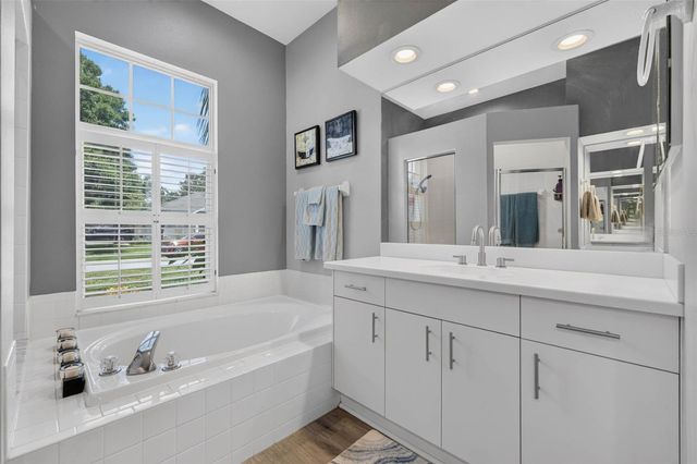 5805 WEDGEFIELD DRIVE, Zephyrhills, FL 33541