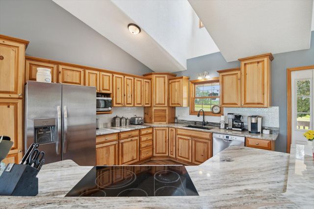 1741 N Bunn Road, Hillsdale Twp, MI 49242