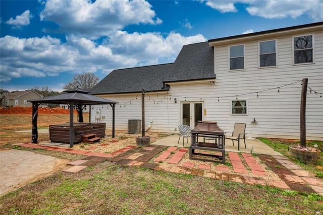 400 Pitts Chapel Rd, Newborn, GA 30056