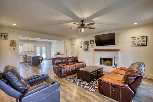 400 Pitts Chapel Rd, Newborn, GA 30056