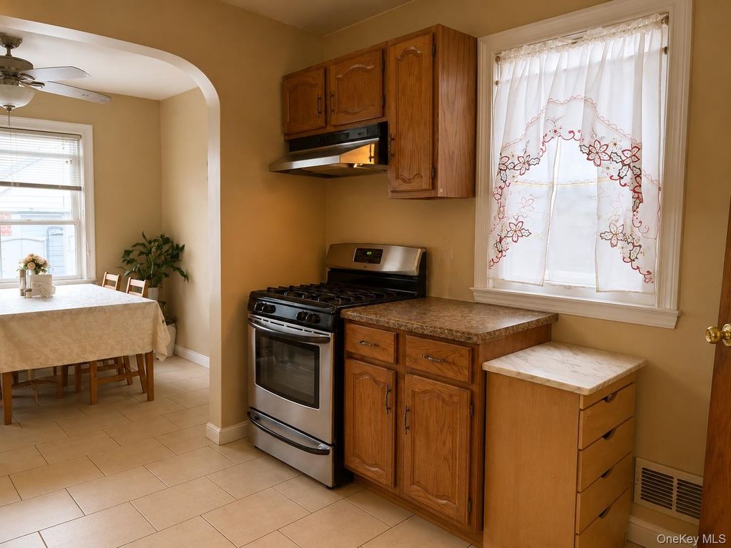 122-13 149th Avenue, South Ozone Park, NY 11420 — photo 3