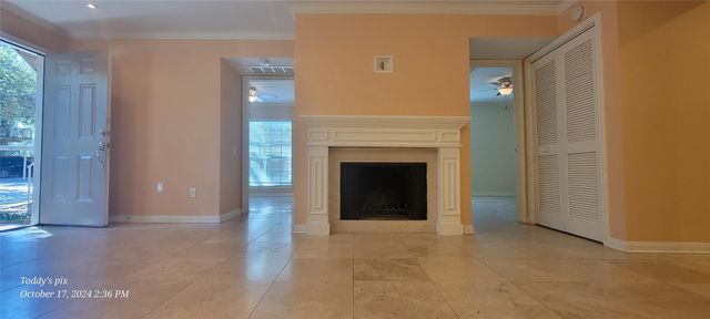 1880 White Oak Drive 137, Houston, TX 77009