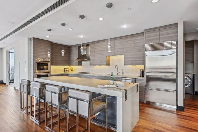 201 S 11th Street 2100, Minneapolis, MN 55403