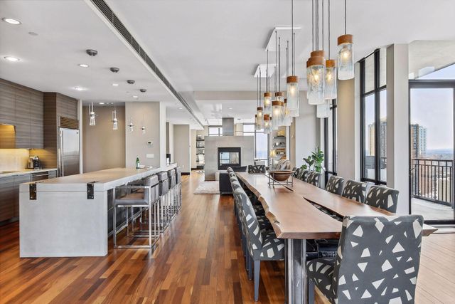 201 S 11th Street 2100, Minneapolis, MN 55403