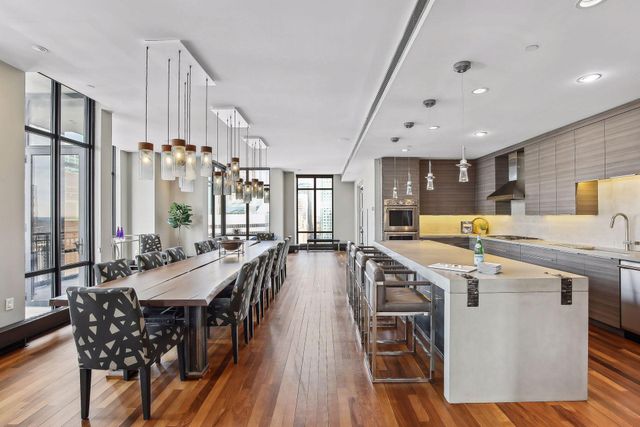 201 S 11th Street 2100, Minneapolis, MN 55403