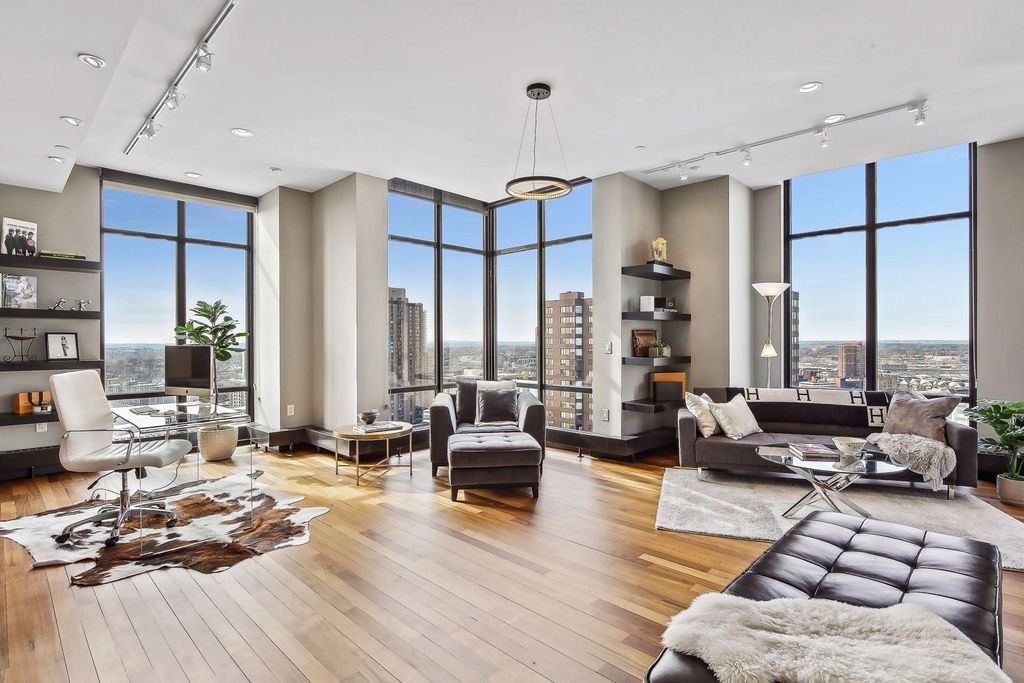 201 S 11th Street 2100, Minneapolis, MN 55403