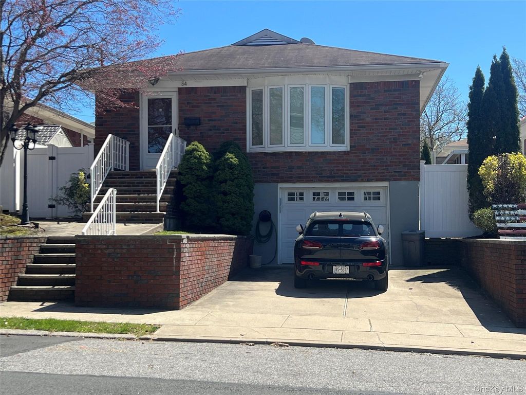 54 Alpine Court, Staten Island, NY 10310 — exterior