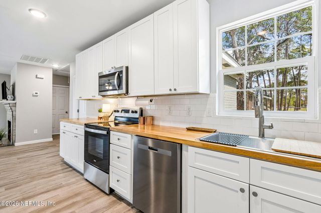 2908 BROADWAY Avenue, Jacksonville, FL 32254