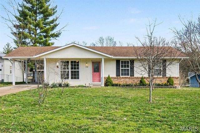 110 Rock Bridge Road, Villa Ridge, MO 63089