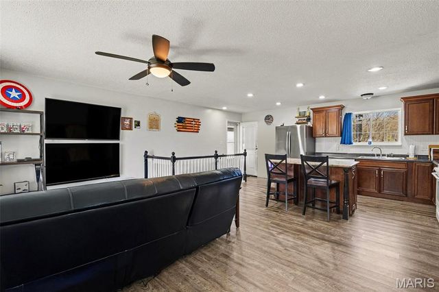 110 Rock Bridge Road, Villa Ridge, MO 63089