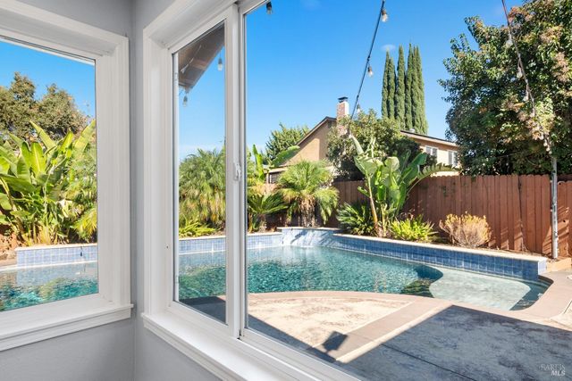 313 Timber Dr, Vacaville, CA 95688