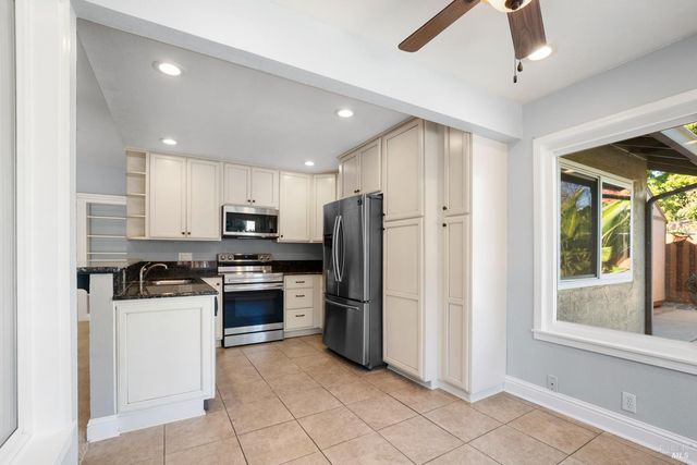 313 Timber Dr, Vacaville, CA 95688