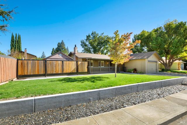 313 Timber Dr, Vacaville, CA 95688