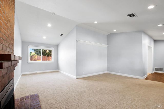 313 Timber Dr, Vacaville, CA 95688