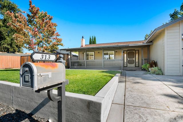 313 Timber Dr, Vacaville, CA 95688