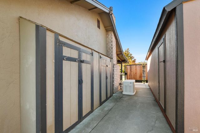 313 Timber Dr, Vacaville, CA 95688