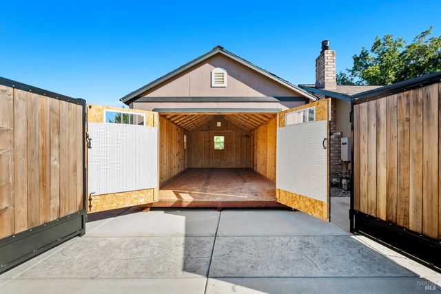 313 Timber Dr, Vacaville, CA 95688