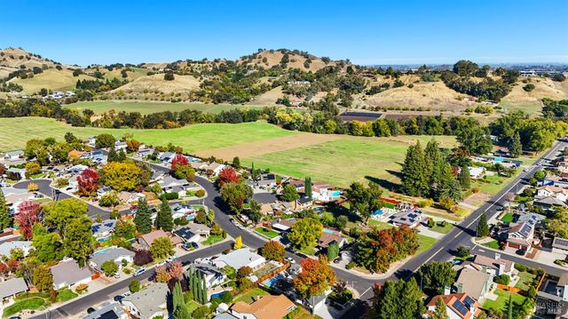 313 Timber Dr, Vacaville, CA 95688