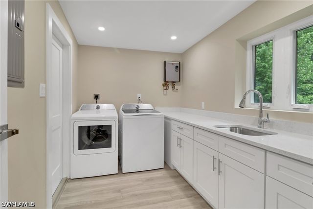 5150 Sand Dollar LN, Naples, FL 34103