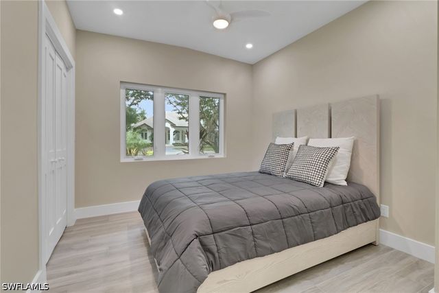 5150 Sand Dollar LN, Naples, FL 34103