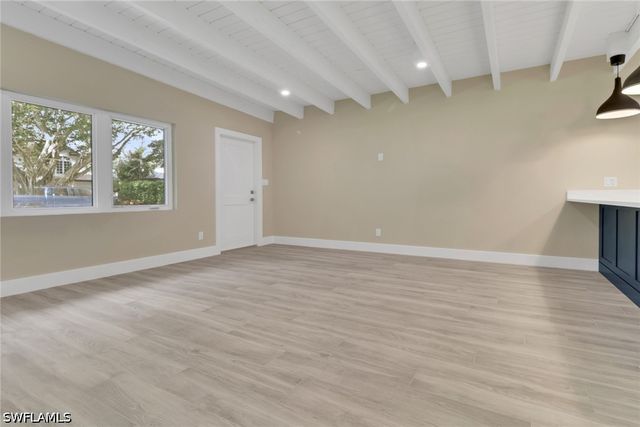 5150 Sand Dollar LN, Naples, FL 34103
