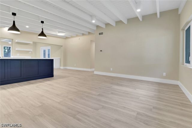 5150 Sand Dollar LN, Naples, FL 34103