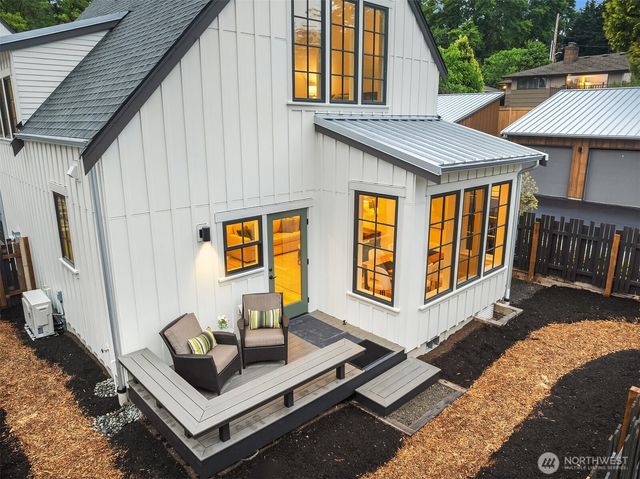 2218 NE 125th Street, Seattle, WA 98125