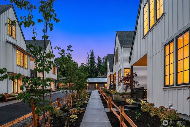 2218 NE 125th Street, Seattle, WA 98125