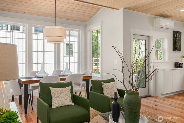 2218 NE 125th Street, Seattle, WA 98125