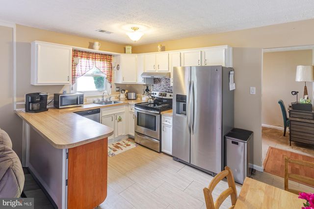 1830 MONTREAL RD, Severn, MD 21144